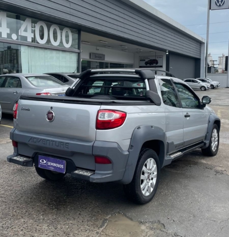 fiat strada 1.8 flex 2015