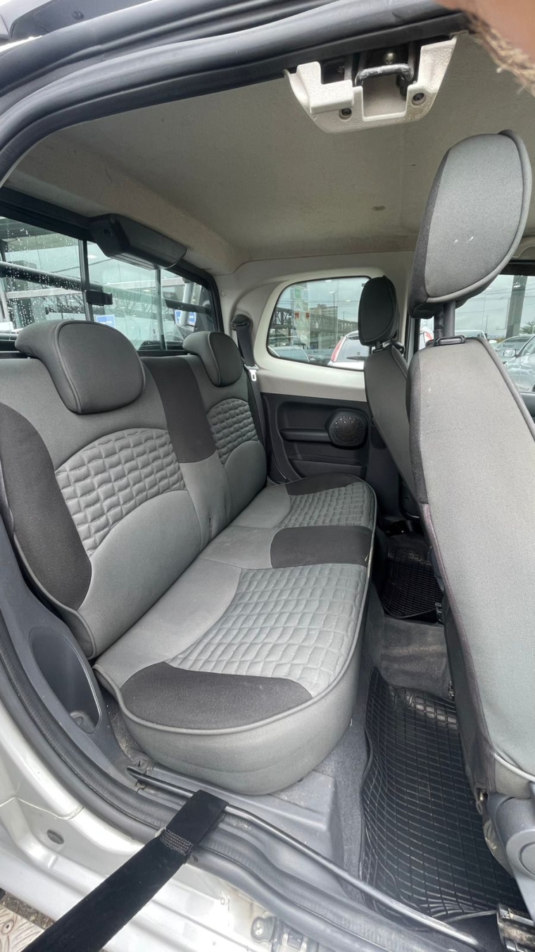 fiat strada 1.8 flex 2015