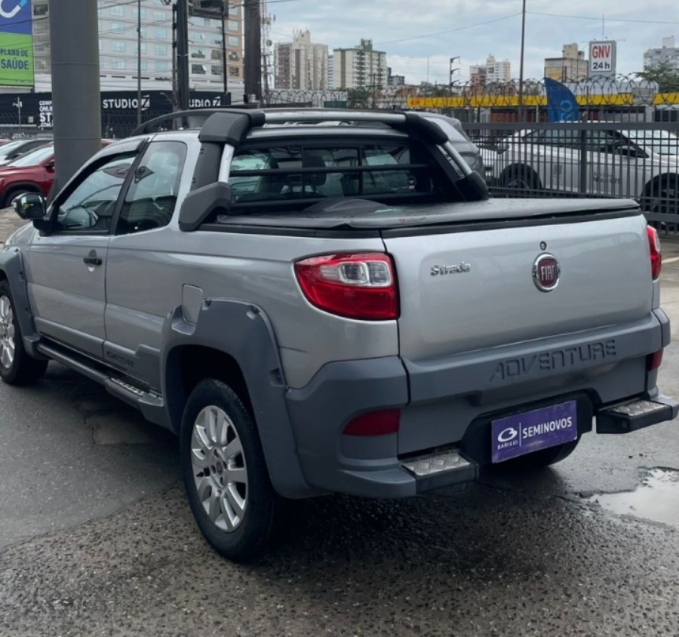 fiat strada 1.8 flex 2015