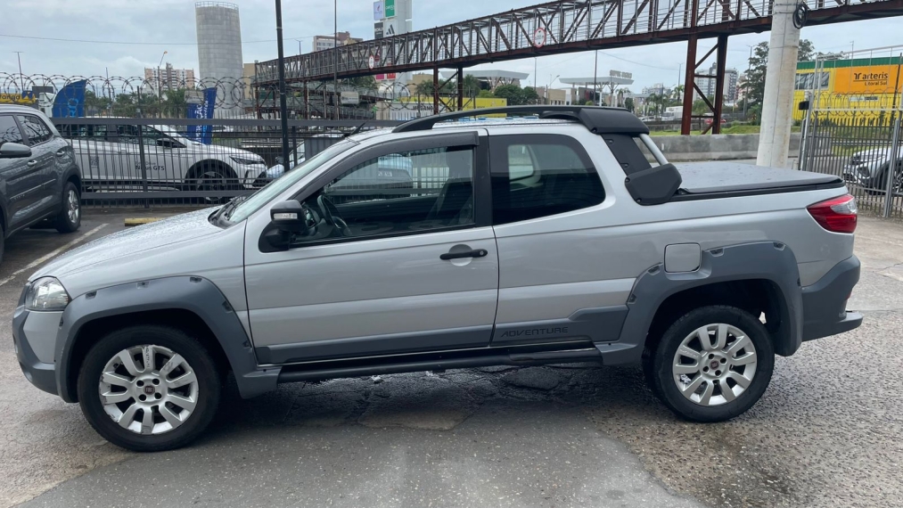 fiat strada 1.8 flex 2015