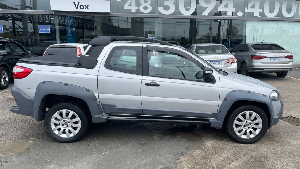 fiat strada 1.8 flex 2015