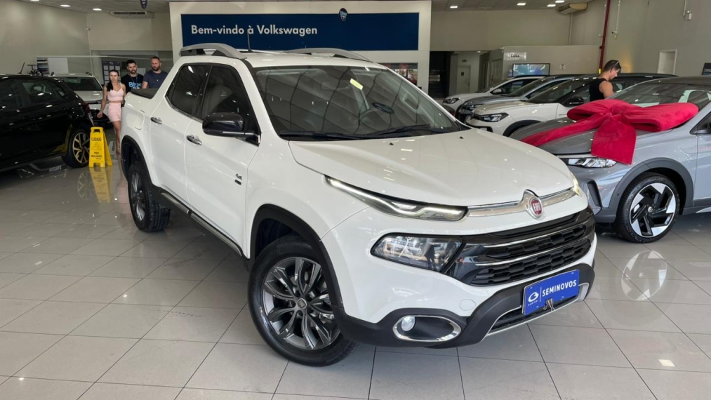 fiat toro 2.0 16v turbo diesel volcano 4wd at9 4p automatico 2021