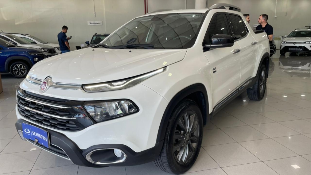 fiat toro 2.0 16v turbo diesel volcano 4wd at9 4p automatico 20211
