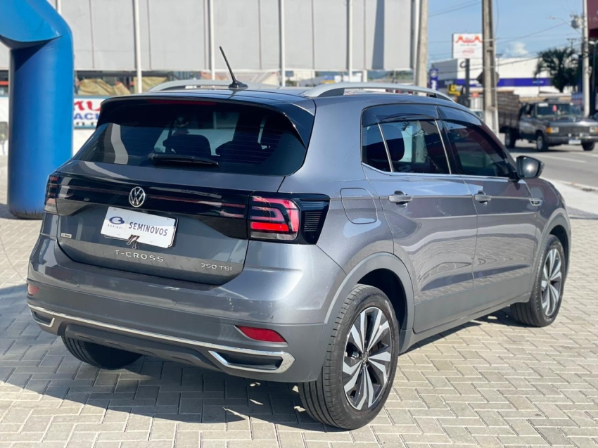 volkswagen t-cross 1.4 250 tsi total flex highline automatico 4p 20244