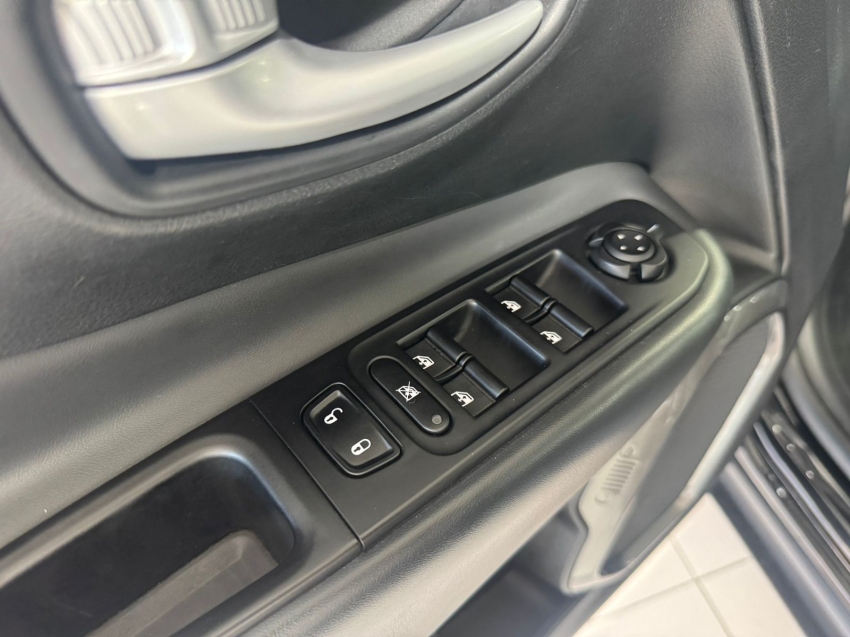 jeep renegade 1.3 t270 turbo flex longitude at6 4p automatico 202511