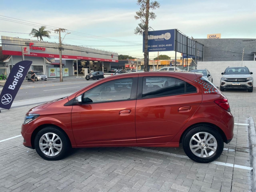 chevrolet onix 1.0 mpfi lollapalooza 8v flex 4p manual 20142