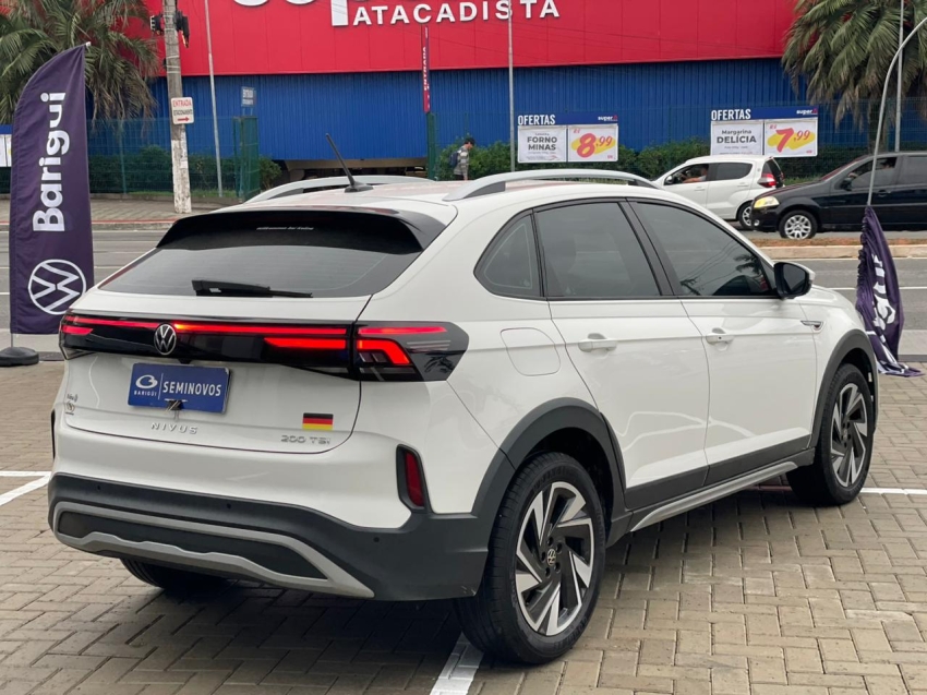 volkswagen nivus 1.0 200 tsi total flex highline automatico 4p 20265