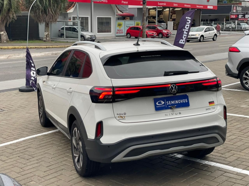 volkswagen nivus 1.0 200 tsi total flex highline automatico 4p 20263