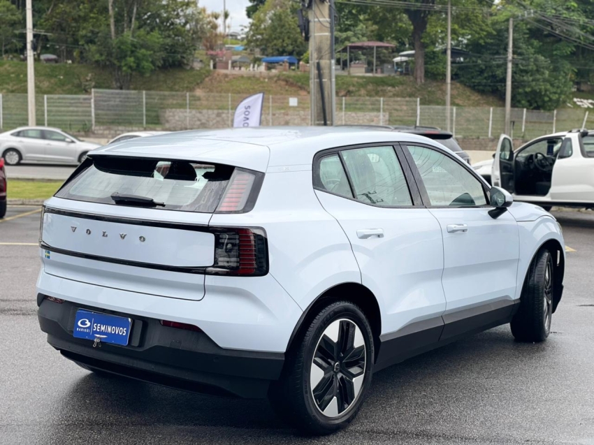 volvo ex30 51 kw eletrico core 2.0 4p automatico 20244
