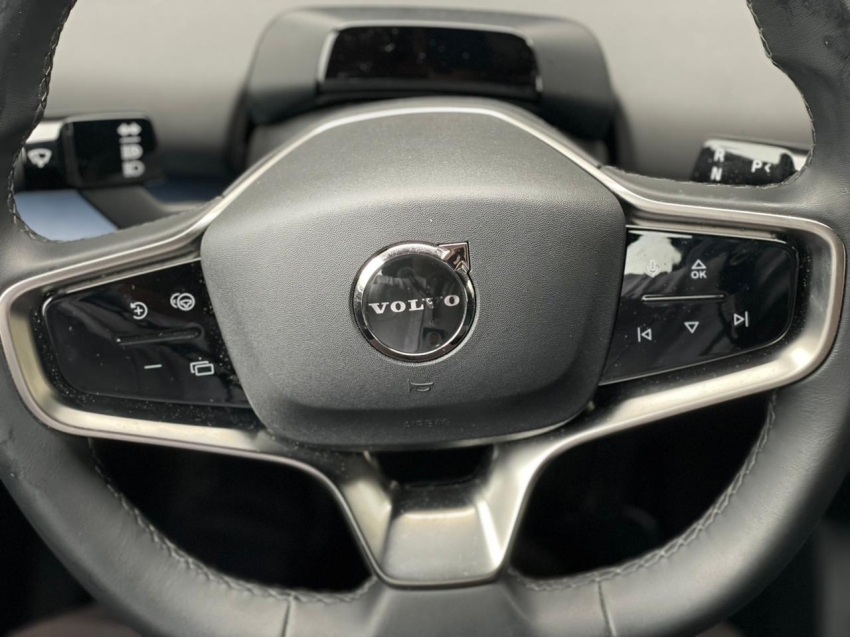 volvo ex30 51 kw eletrico core 2.0 4p automatico 202416
