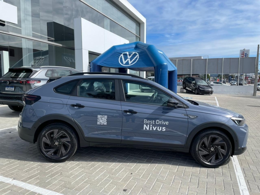 volkswagen nivus 1.0 200 tsi total flex highline automatico 4p 20256