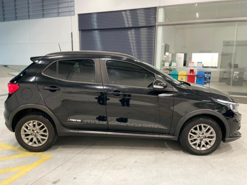 fiat argo 1.8 e.torq flex trekking at6 4p automatico 20215