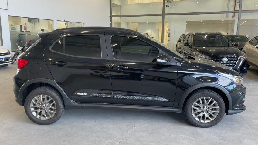 fiat argo 1.8 e.torq flex trekking at6 4p automatico 20215