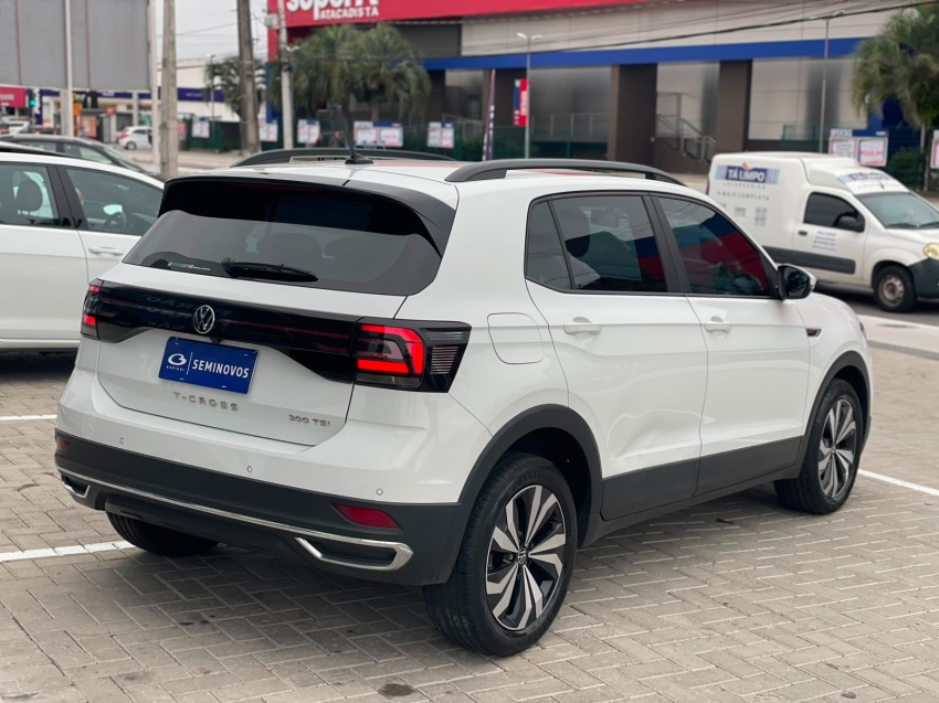 volkswagen t-cross 1.0 200 tsi total flex comfortline automatico 4p 20244