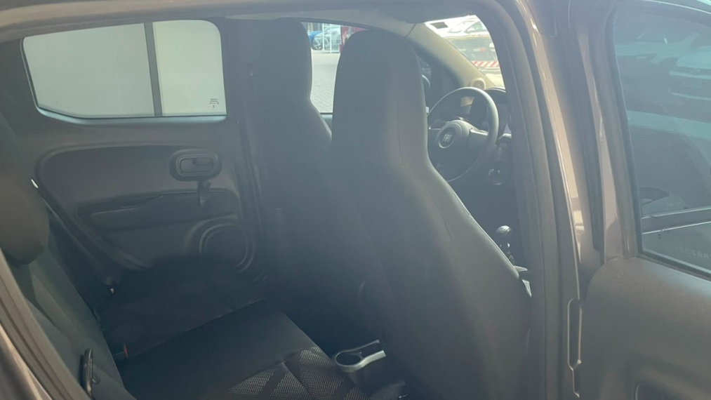 fiat mobi 1.0 evo flex like. manual 4p 20236