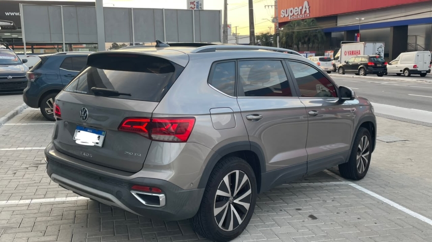 volkswagen taos 1.4 250 tsi total flex highline automatico 4p 20234