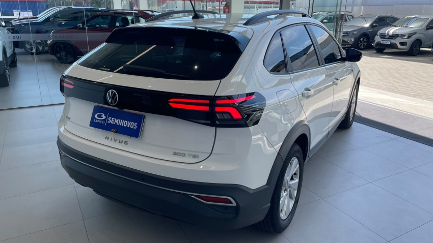 volkswagen nivus 1.0 200 tsi total flex comfortline automatico 4p 20244