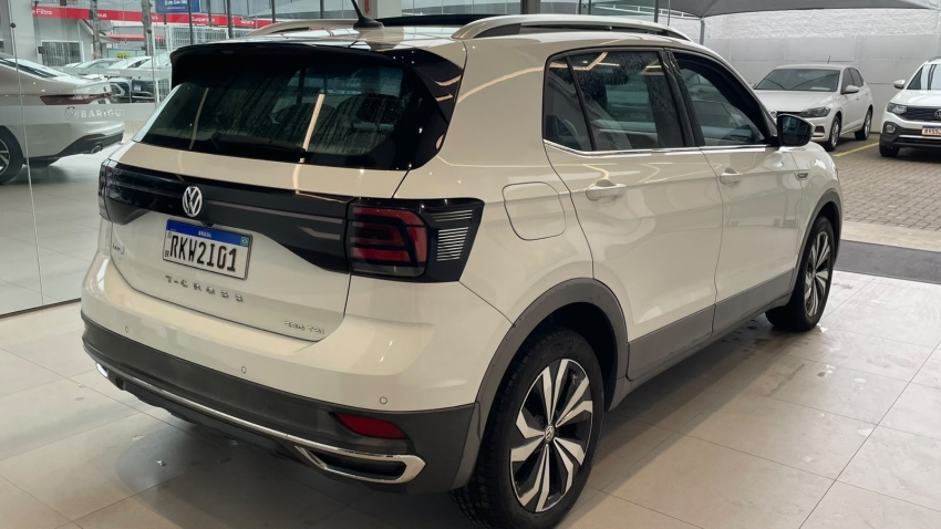 volkswagen t-cross 1.4 250 tsi total flex highline automatico 4p 20213