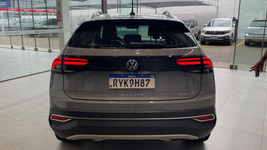 volkswagen nivus 1.0 200 tsi total flex highline automatico 4p 20243