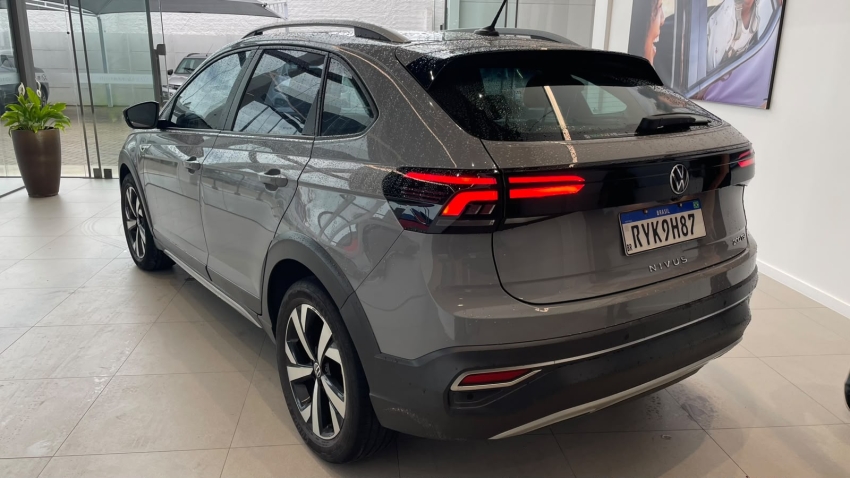 volkswagen nivus 1.0 200 tsi total flex highline automatico 4p 20244