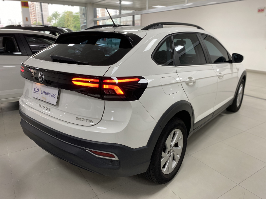volkswagen nivus 1.0 200 tsi total flex comfortline automatico 2023