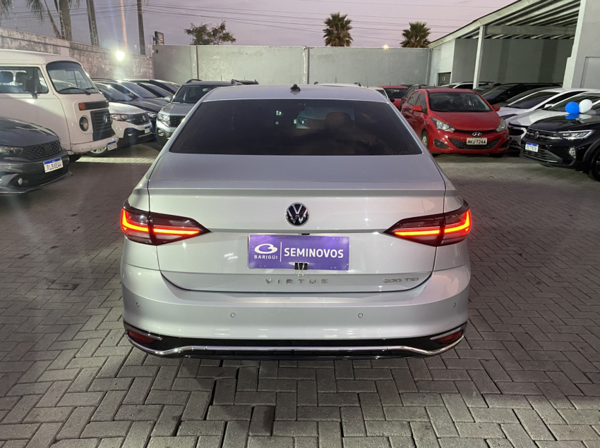 volkswagen virtus 1.0 200 tsi highline automatico flex 5p 2025