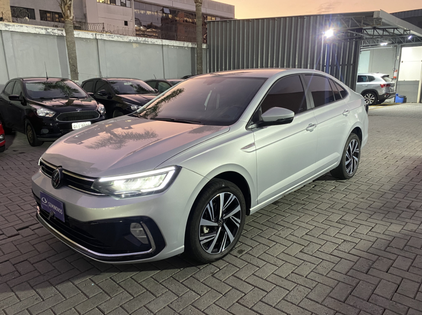 volkswagen virtus 1.0 200 tsi highline automatico flex 5p 2025