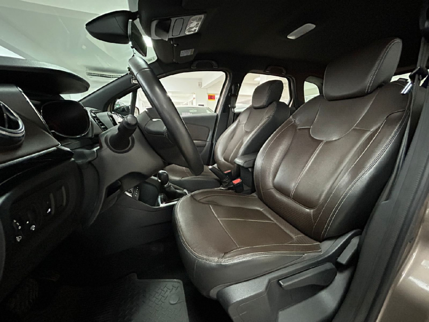 renault captur 1.3 tce flex iconic x-tronic 4p automatico 2022