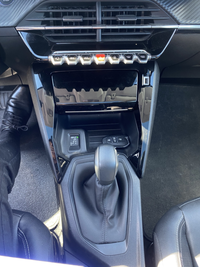 peugeot 208 1.6 16v flex griffe at6 4p automatico 2021