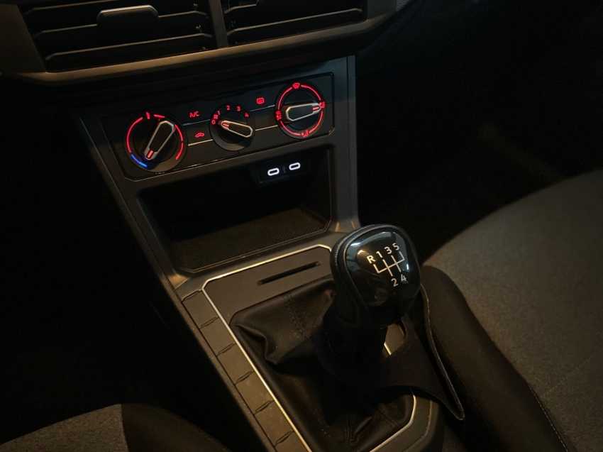 volkswagen polo 1.0 mpi rock in rio manual flex 5p 2025
