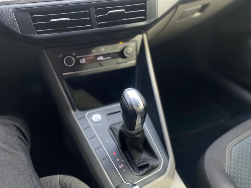 volkswagen virtus 1.0 200 tsi highline automatico flex 5p 2020