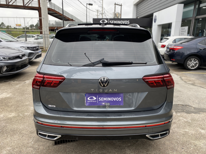 volkswagen tiguan 2.0 300 tsi gasolina allspace r-line automatico flex 5p 2024
