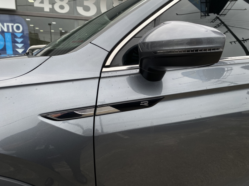 volkswagen tiguan 2.0 300 tsi gasolina allspace r-line automatico flex 5p 2024
