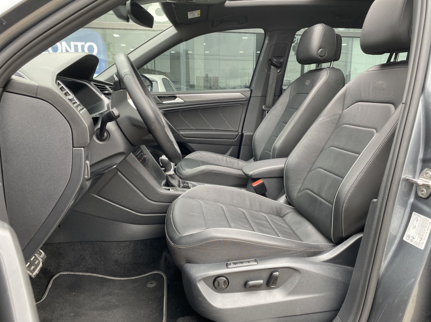 volkswagen tiguan 2.0 300 tsi gasolina allspace r-line automatico flex 5p 2024