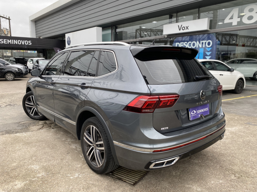 volkswagen tiguan 2.0 300 tsi gasolina allspace r-line automatico flex 5p 2024