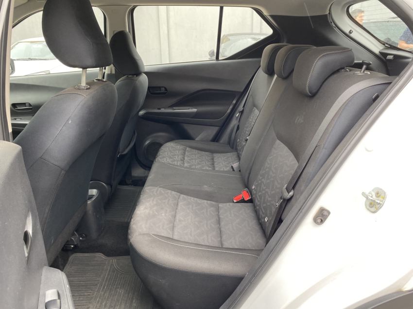 nissan kicks 1.6 16v flexstart active xtronic flex 5p automatico 2024