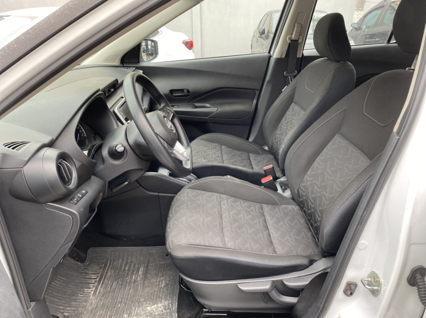 nissan kicks 1.6 16v flexstart active xtronic flex 5p automatico 2024