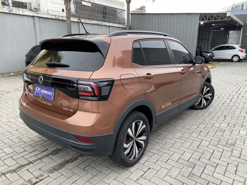 volkswagen t-cross 1.0 200 tsi total flex automatico 5p 2022