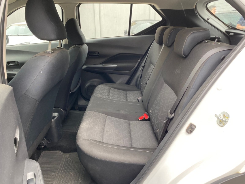 nissan kicks 1.6 16v flexstart active xtronic flex 5p automatico 2024