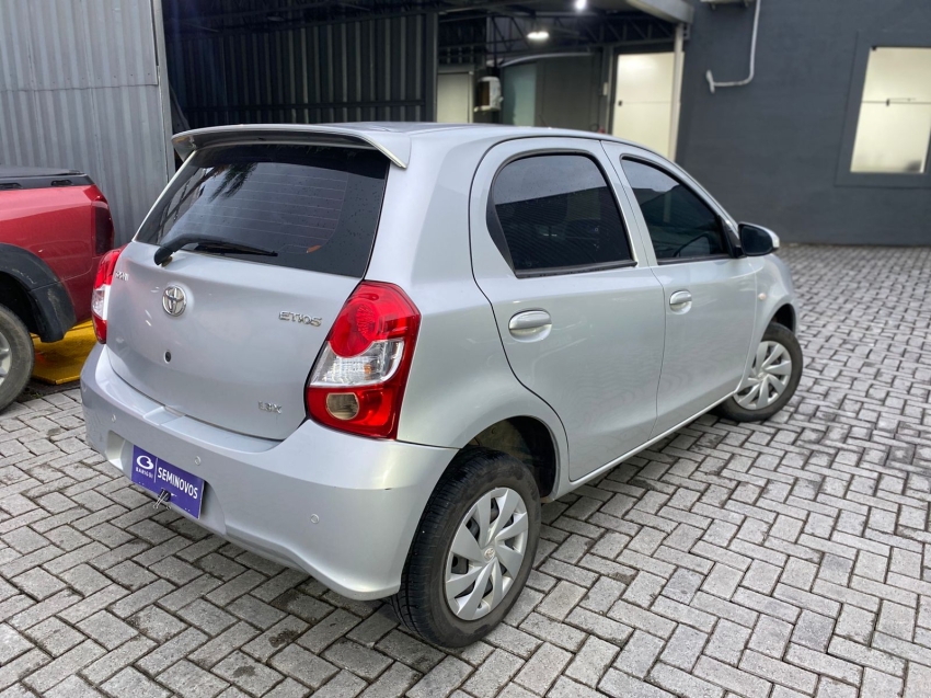 toyota etios 1.3 x 16v flex 4p manual 5p 2018