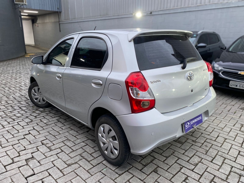 toyota etios 1.3 x 16v flex 4p manual 5p 2018