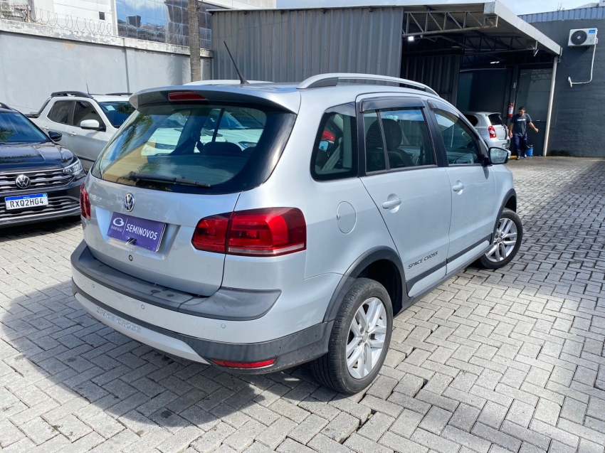 volkswagen space cross 1.6 msi 16v flex 4p manual 5p 2016