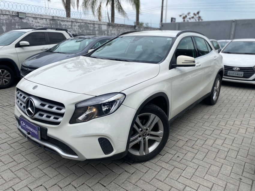 mercedes-benz gla 200 1.6 cgi flex style 7g-dct 5p automatico 2018