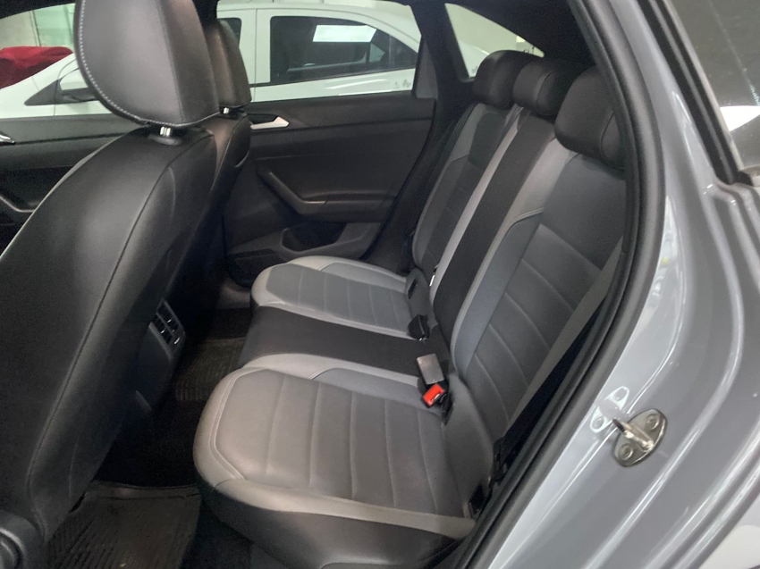 volkswagen nivus 1.0 200 tsi total flex highline automatico 5p 20233