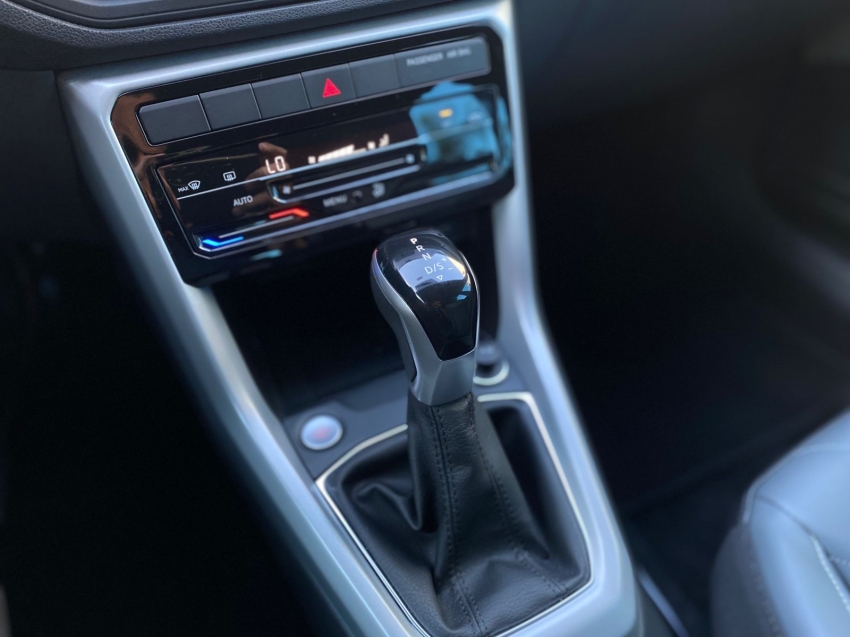 volkswagen t-cross 1.0 200 tsi total flex comfortline automatico 5p 202611