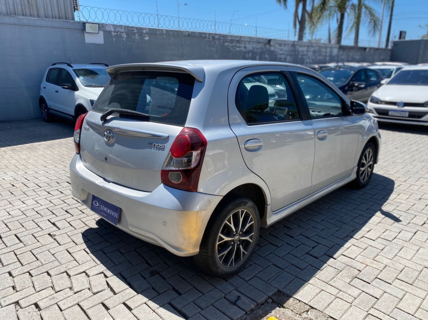 toyota etios 1.5 platinum 16v flex 4p automatico 5p 20185