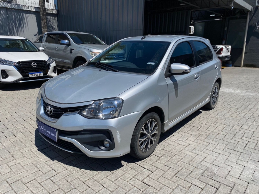 toyota etios 1.5 platinum 16v flex 4p automatico 5p 20182