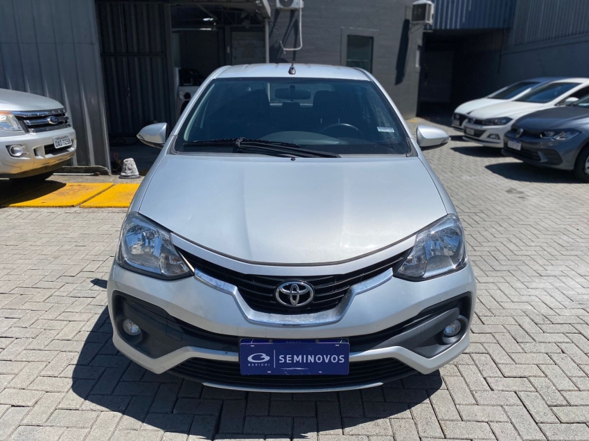 toyota etios 1.5 platinum 16v flex 4p automatico 5p 20181