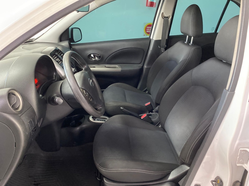 nissan march 1.6 sl 16v flex 4p xtronic 5p automatico 20177