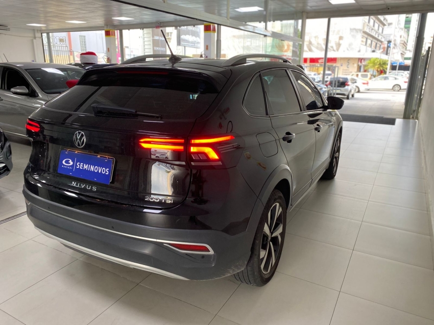 volkswagen nivus 1.0 200 tsi total flex highline automatico 5p 20235